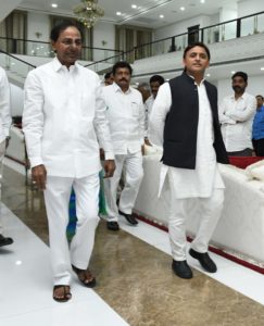 Akhilesh Yadav Addressing Press Conference with Telangana CM KCR at Hyderabad (13)