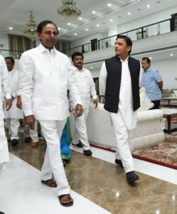 Akhilesh Yadav Addressing Press Conference with Telangana CM KCR at Hyderabad (15)