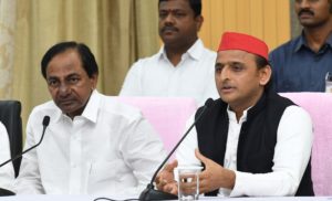 Akhilesh Yadav Addressing Press Conference with Telangana CM KCR at Hyderabad (25)