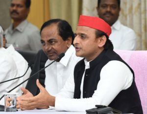 Akhilesh Yadav Addressing Press Conference with Telangana CM KCR at Hyderabad (27)