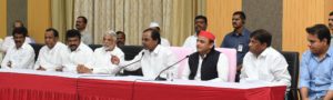 Akhilesh Yadav Addressing Press Conference with Telangana CM KCR at Hyderabad (28)