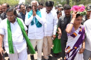 Dy.CM (Education) Kadiyam Srihari participated in Rythu Bandhu program in Bhupalapally (4)