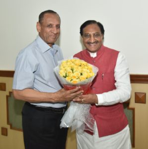 Ramesh Pokhariyal Nishank, Former Chief Minister, Uttarakhand met Hon'ble Governor E.S.L. Narasimhan (3)