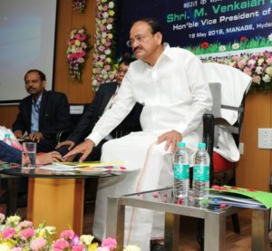 Vice President Interacts with Scientists, Faculty Members and Research Fellows at MANAGE (3)