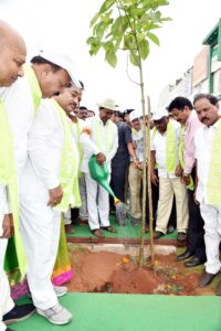 CM KCR Launch Massive one lakh plus Plantation Program as part of fourth phase of Haritha Haram (24)