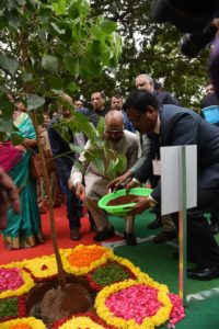 Hon'ble President of India planting of sapling at Rashtrapati Nilayam (4)