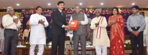 E.S.L. Narasimhan participated as Chief Guest at the launch of 'India Post Payments Bank' at the Institution of Engineers, (7)