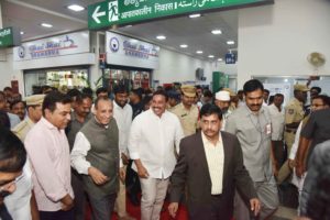 Governor flagged off the Ameerpet - LB Nagar Metro Line (22)