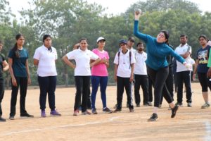 A view of the track event for trainee civil servants (women)