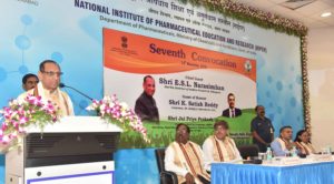 Governor E.S.L. Narasimhan participated 7th Convocation of National Institute of Pharmaceutical Education & Research (2)