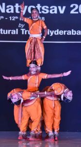 Governor E.S.L. Narasimhan participated in Annual Dance Festival Natyotsav 2018 organised by Kalinga Cultural Trust (19)