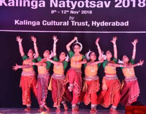 Governor E.S.L. Narasimhan participated in Annual Dance Festival Natyotsav 2018 organised by Kalinga Cultural Trust (9)