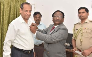 Governor E.S.L. Narasimhan Contributed to the Armed Forces Flag Day Fund on the occasion of Armed Forces Flag Day - 2018