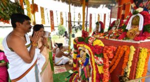 CM KCR Third day SahasraChandiYagam at Yerravalli, Farm House (18)