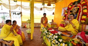 CM KCR Third day SahasraChandiYagam at Yerravalli, Farm House (19)