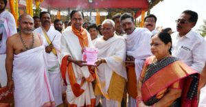 CM KCR Third day SahasraChandiYagam at Yerravalli, Farm House (31)