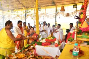 CM KCR Third day SahasraChandiYagam at Yerravalli, Farm House (36)