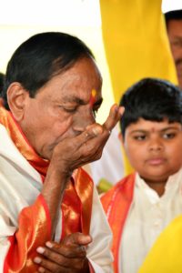 CM KCR Third day SahasraChandiYagam at Yerravalli, Farm House (4)