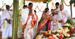 CM KCR Third day SahasraChandiYagam at Yerravalli, Farm House (5)