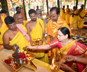 Five Day SahasraChandiYagam Commenced at Farm House of KCR (13)