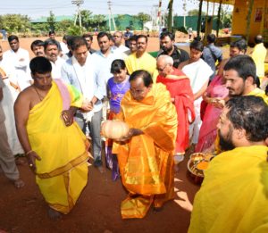 Five Day SahasraChandiYagam Commenced at Farm House of KCR (9)