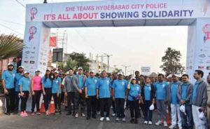 Governor flagged off SHE TEAMS RUN organized by SHE Teams Hyderabad City Police (1)