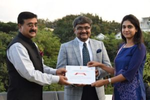 Sri B P Acharya, IAS, DG, Dr MCR HRD Institute and Sri K Srinivas, Addl. Secretary, DoPT, Govt of India giving away e- Learning Ceritificates to AIS and CCS Officers