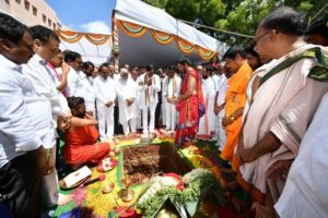 CM KCR Performs Bhoomi Puja for Telangana New Assembly Building (7)