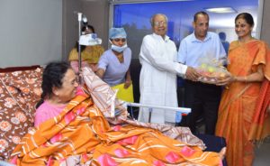 Governor Narasimhan calls on A.P. Governor at Hyderabad (2)