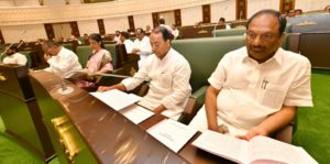 CM KCR Present Full-Fledged Budget 2019 in Telangana Assembly for Year 2019-20 (7)