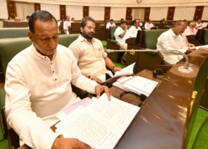 CM KCR Present Full-Fledged Budget 2019 in Telangana Assembly for Year 2019-20 (9)