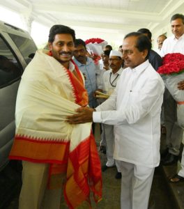 Telangana CM KCR, AP CM Jagan Meet in Hyderabad (3)