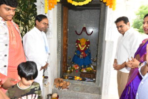 Telangana CM KCR in his Official Residence Performed Vehicle Pooja & Ayudha Pooja (3)