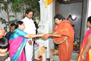 Telangana CM KCR in his Official Residence Performed Vehicle Pooja & Ayudha Pooja (4)