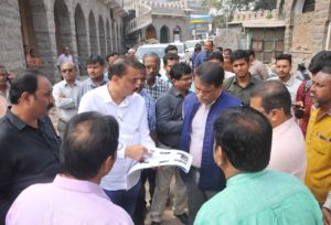 Principal Secretary MA&UD Visits Mojamjahi Market Over Renovation Work (3)