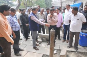 Principal Secretary MA&UD Visits Mojamjahi Market Over Renovation Work (8)