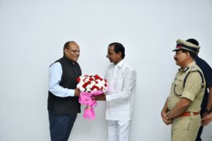 On the New Year’s Day, Several Prominent Personalities Called on CM KCR at Pragati Bhavan (14)