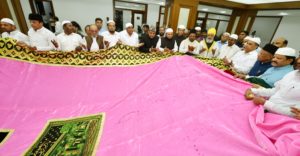 CM KCR Sends Ghilaf to Hazrath Khwaja Gharib Nawaz Ajmer Sharif Dargah (4)