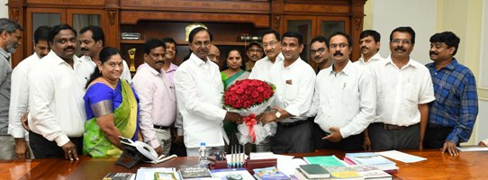Telangana CM KCR announced 27% profit share to Singareni workers