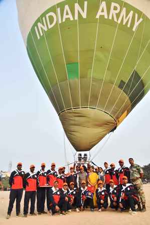 Governor E.S.L. Narasimhan Participated in the Army's Hot Air Ballooning Expedition J&K to Kanyakumari