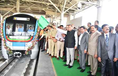 Governor E.S.L. Narasimhan flagged off the Metro Rail Cconnectivity to Hi-Tech City from Ameerpet Metro Station