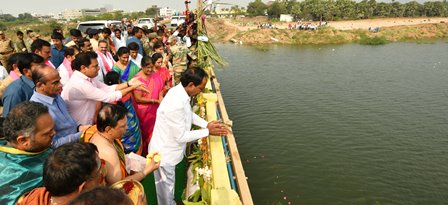 CM KCR Visits Vemulawada & Mid Manair