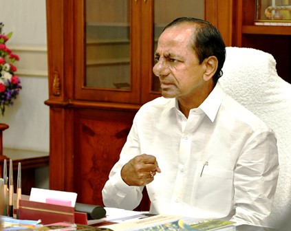 CM KCR Instructs Officials to Implement Palle Prathi Programme