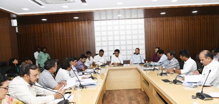 Minister for MA&UD Reviewed on GHMC Works