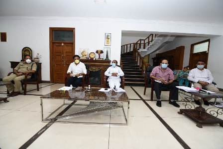 Ministers KTR, Eatala Review Strategies to Be Implemented in Containment zones